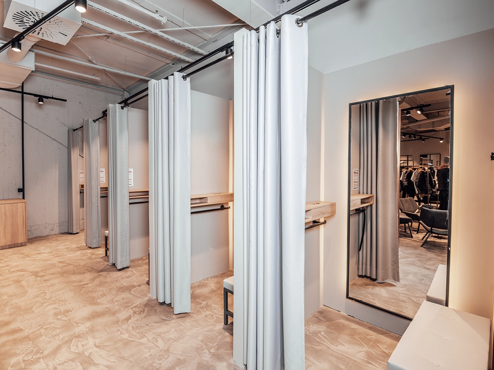 Neue Herren-Etagen in Cham Herrenmode-Etage bei FREY in Cham
