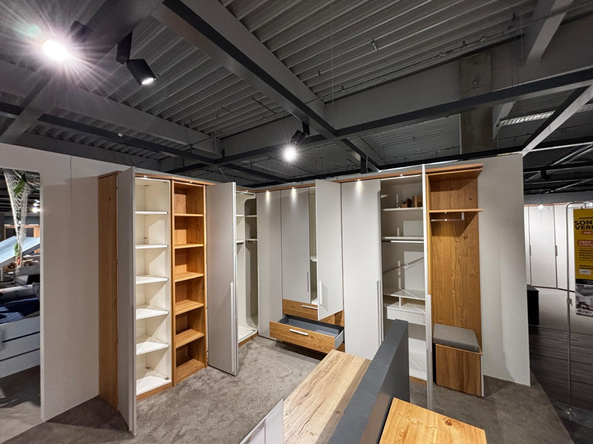 Eckschrank