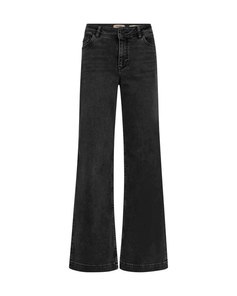 Deluxe Jeans