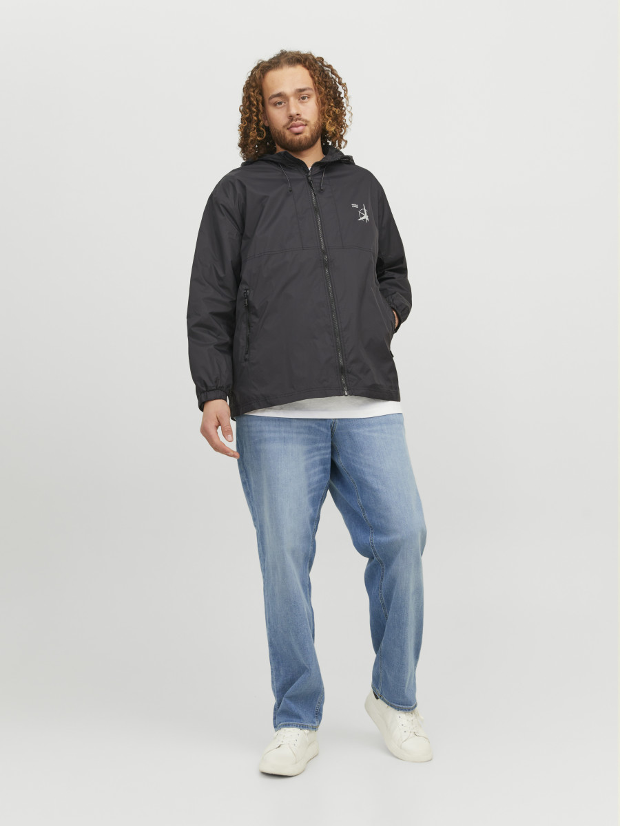 Tapered Fit Jeans