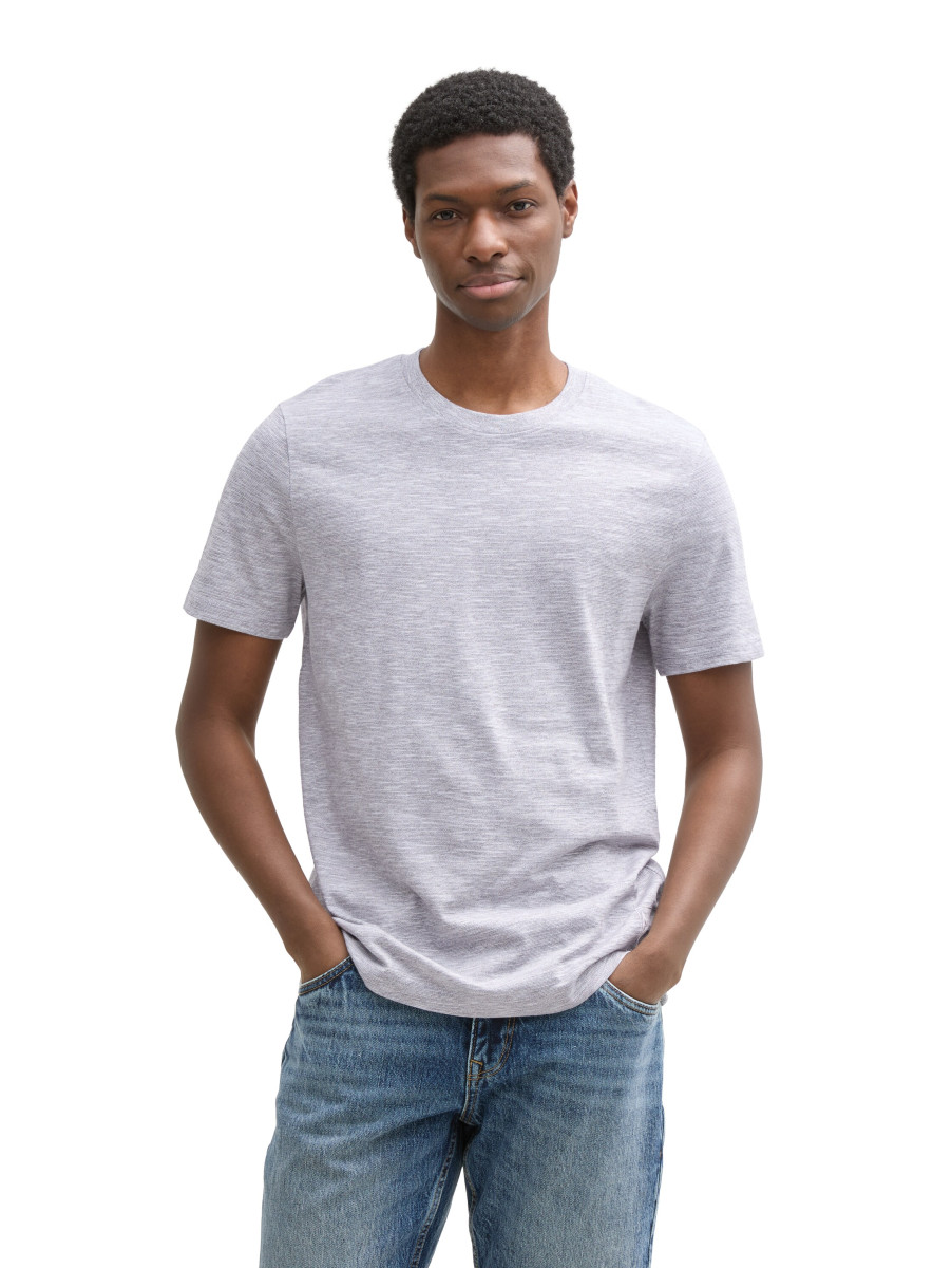 Basic T-Shirt