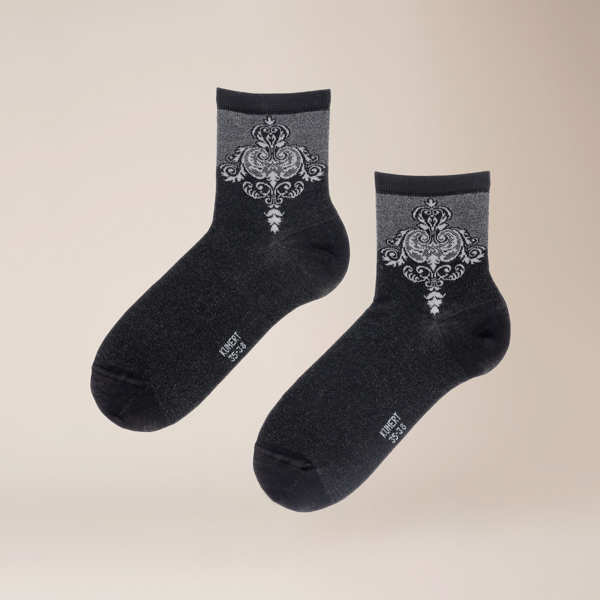 Socken "elegant ornament"