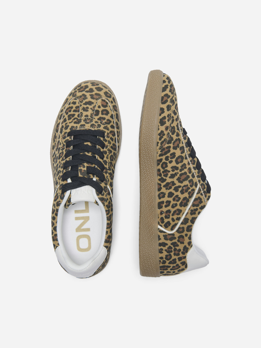 Sneaker