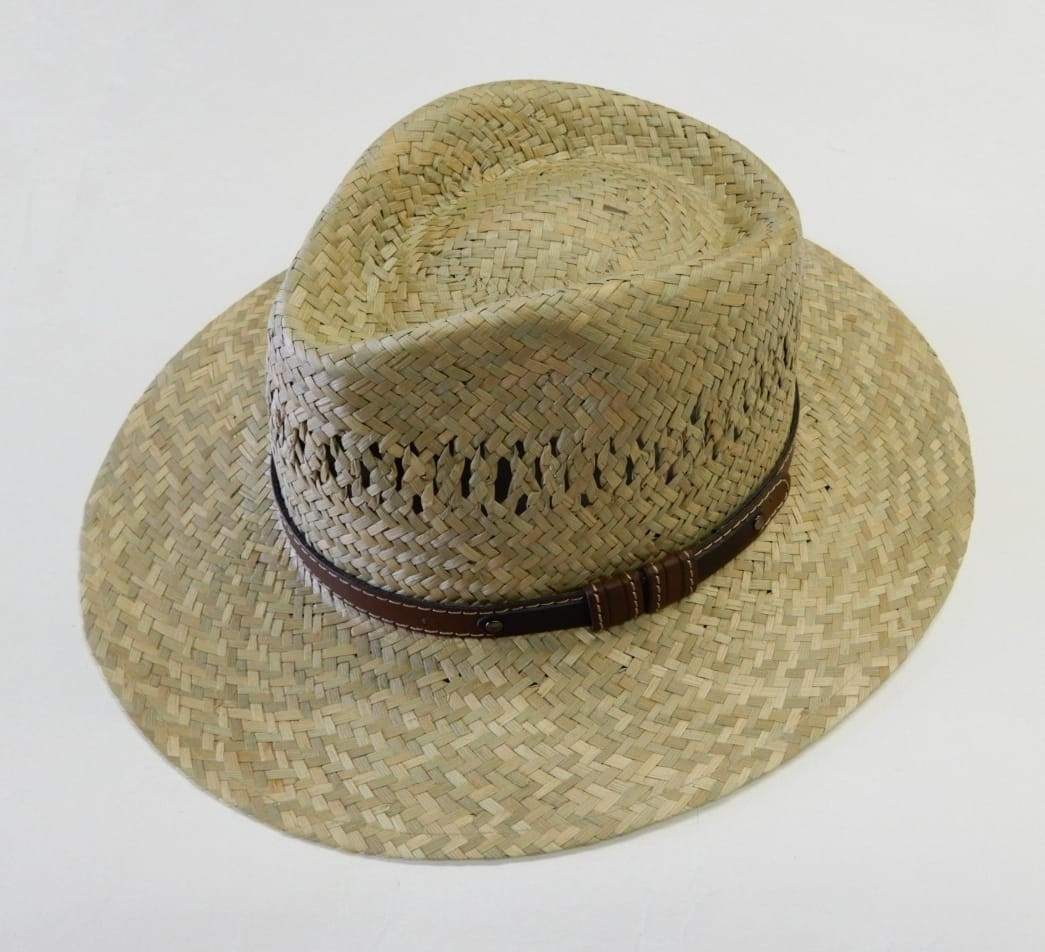 Strohhut mit Lederband