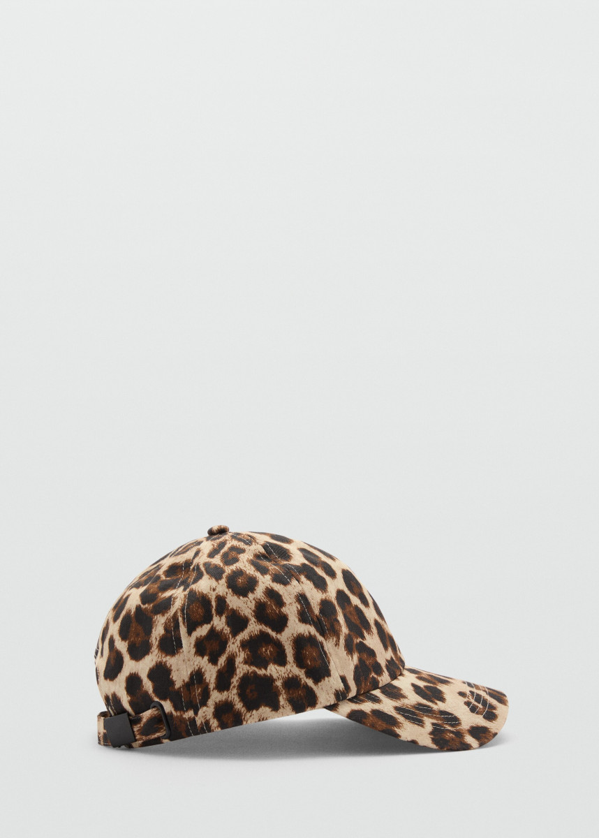 Kappe mit Leo-Print