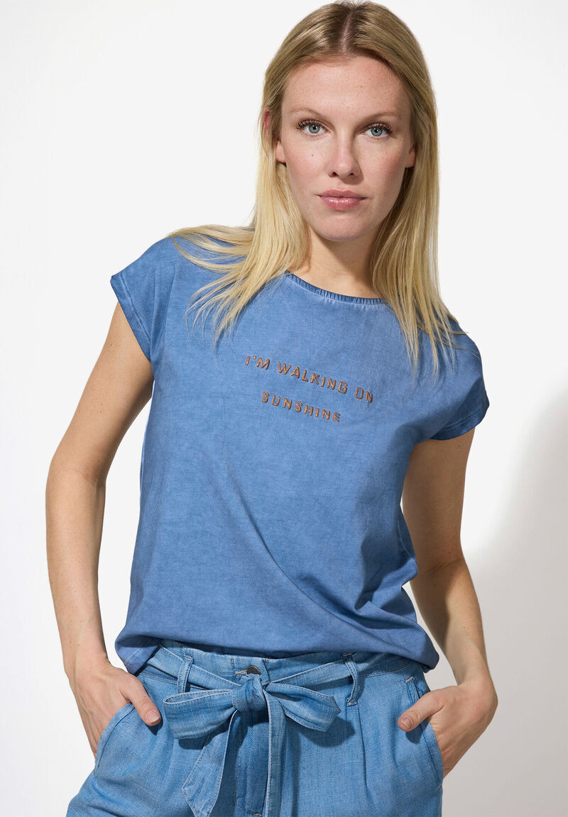 T-Shirt mit Schriften blau