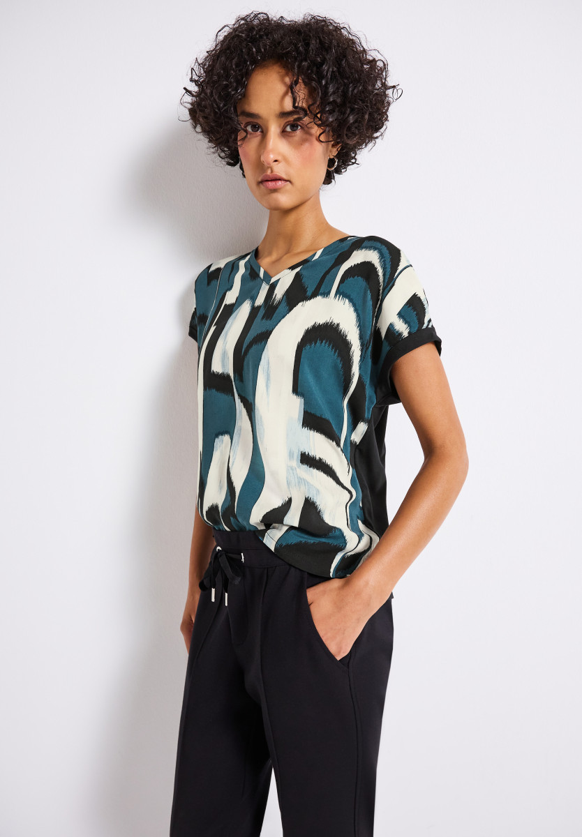Materialmix V-Neck Shirt