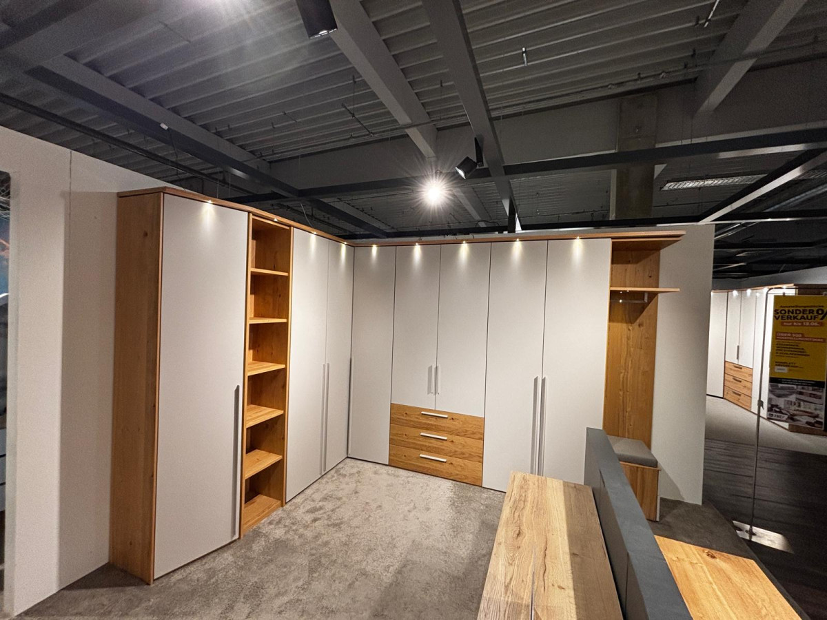 Eckschrank