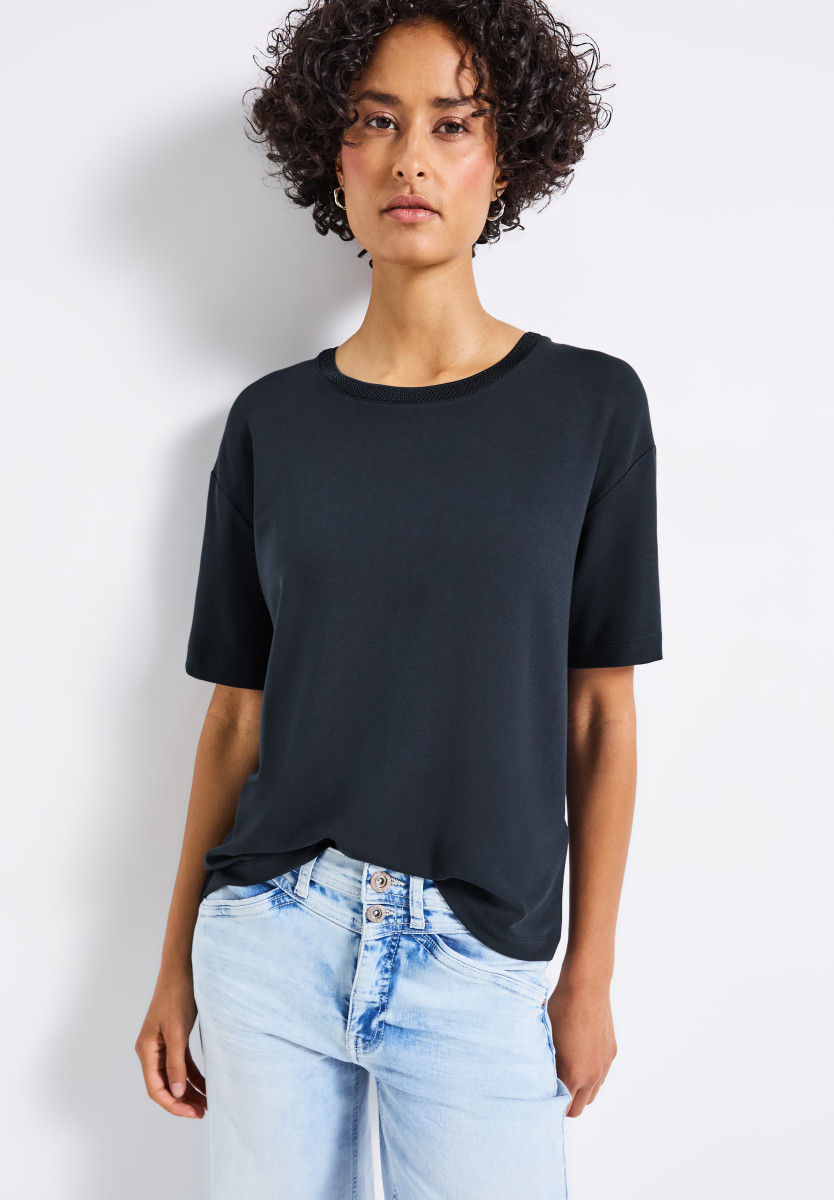 Shirt mit Deko-Ausschnitt
