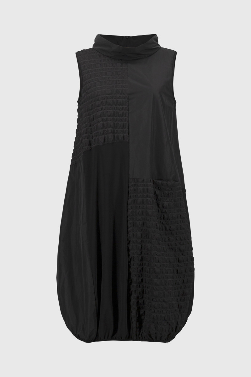 Hüllenkleid ohne Ärmel