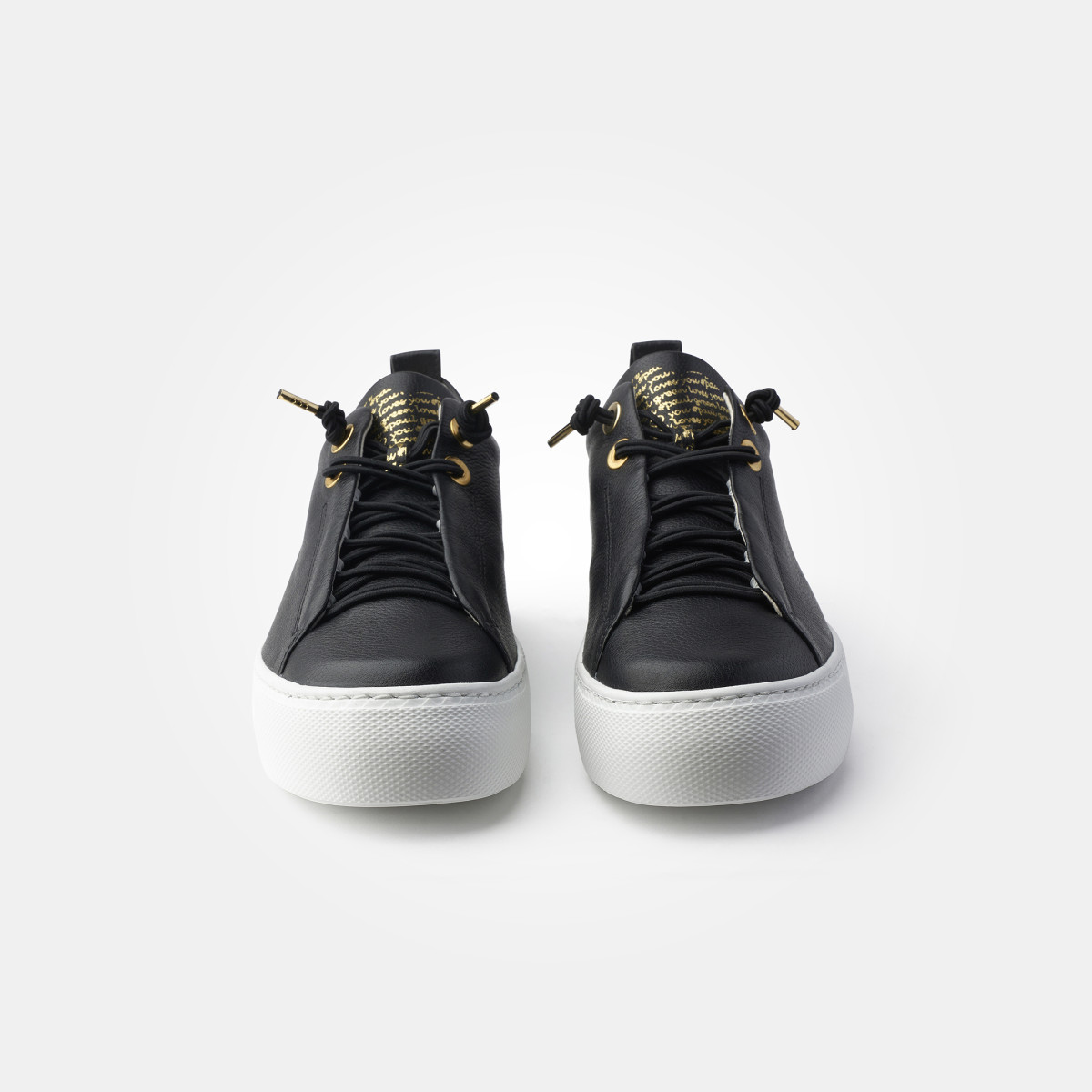 Schnürhalbschuhe