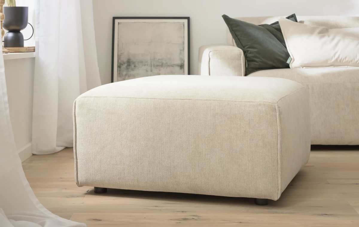No. 4100 - Hocker