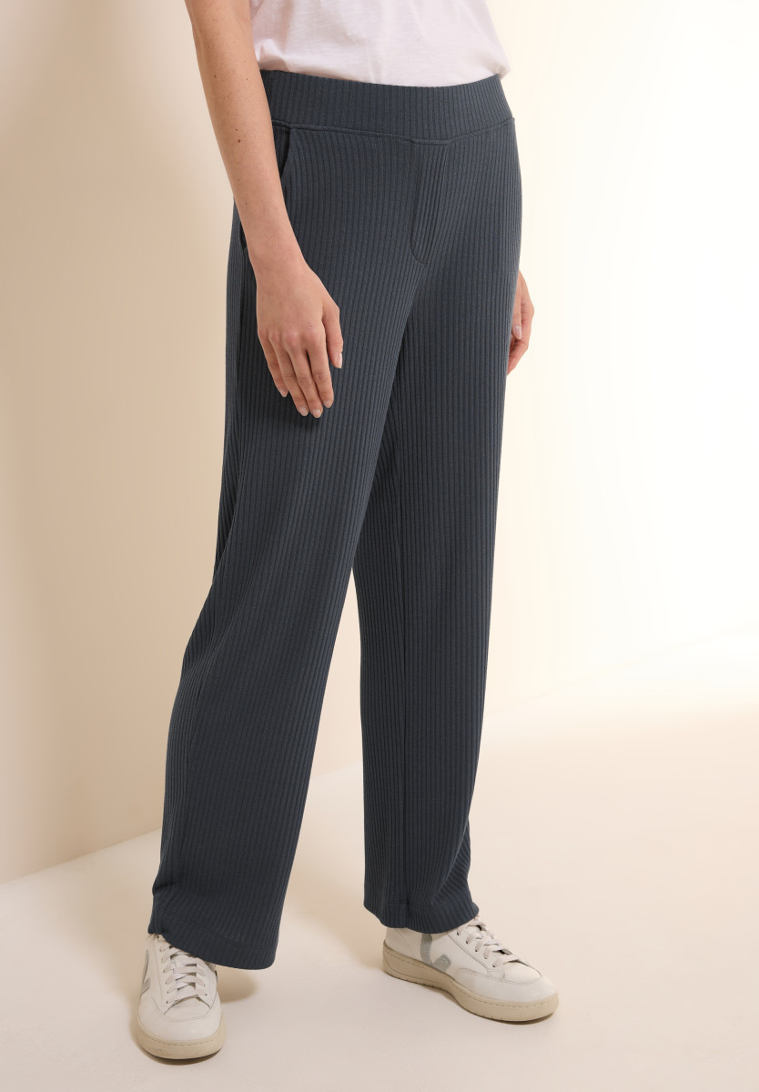 Jersey-Hose mit Rippstruktur