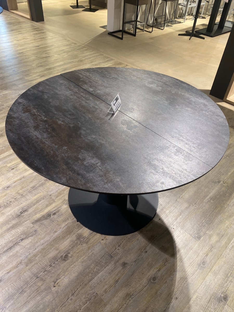 Serie 5104 – Säulentisch