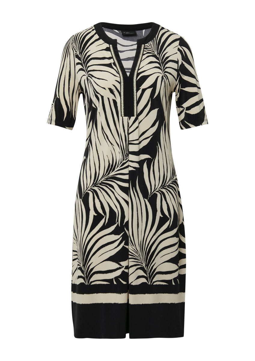 Kleid mit Zierborte