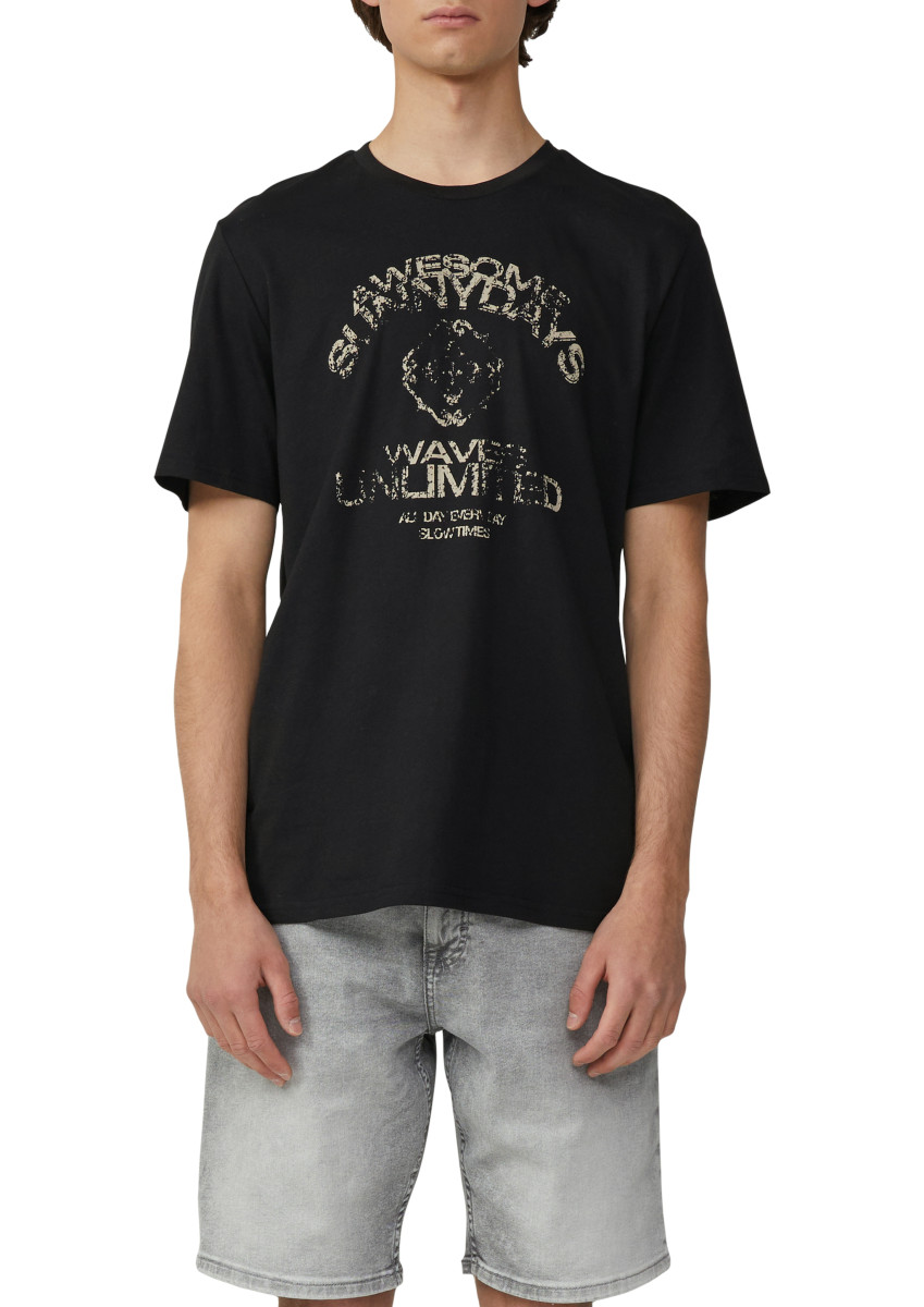 Basic T-Shirt