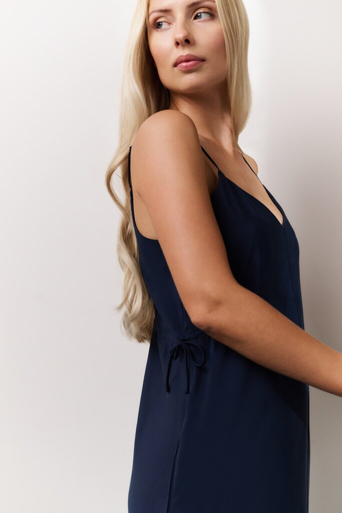 Trägerkleid mit Kordelzugdetails